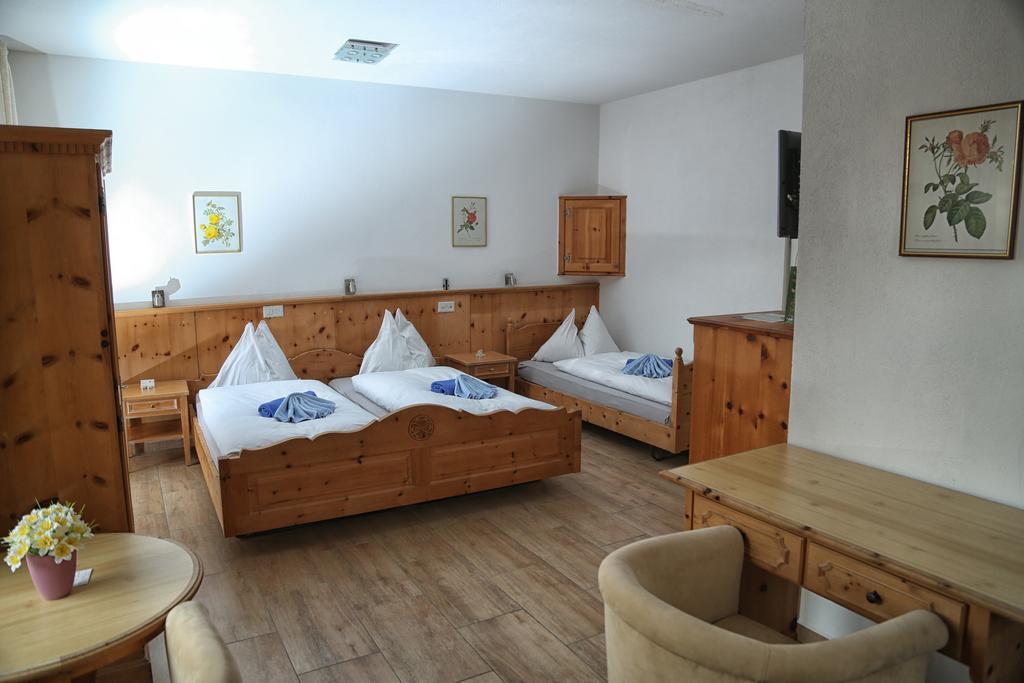 Gasthof Adler Frick Zimmer foto